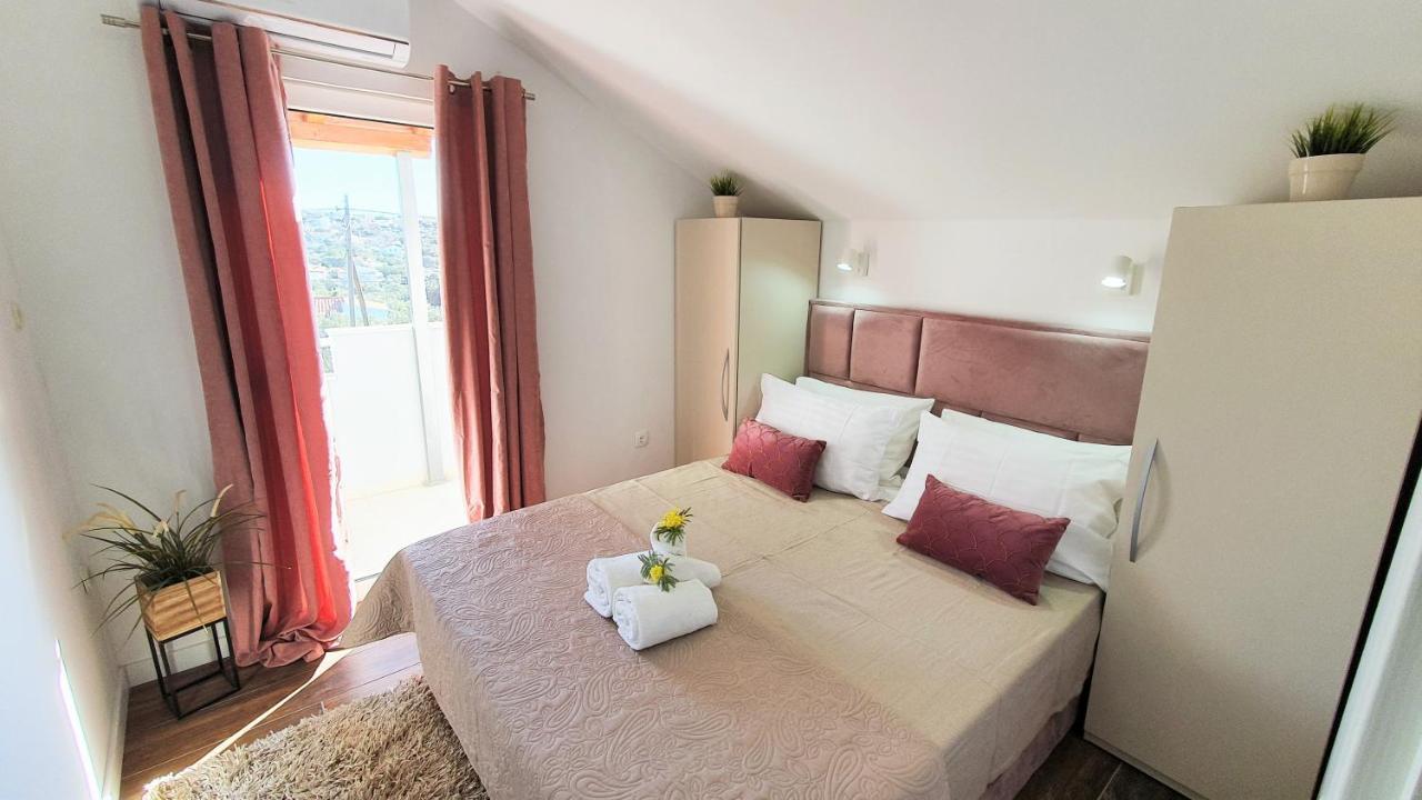 Anas Lagoon Holiday House With Pool At Azure Beach Mali Drvenik Exteriér fotografie